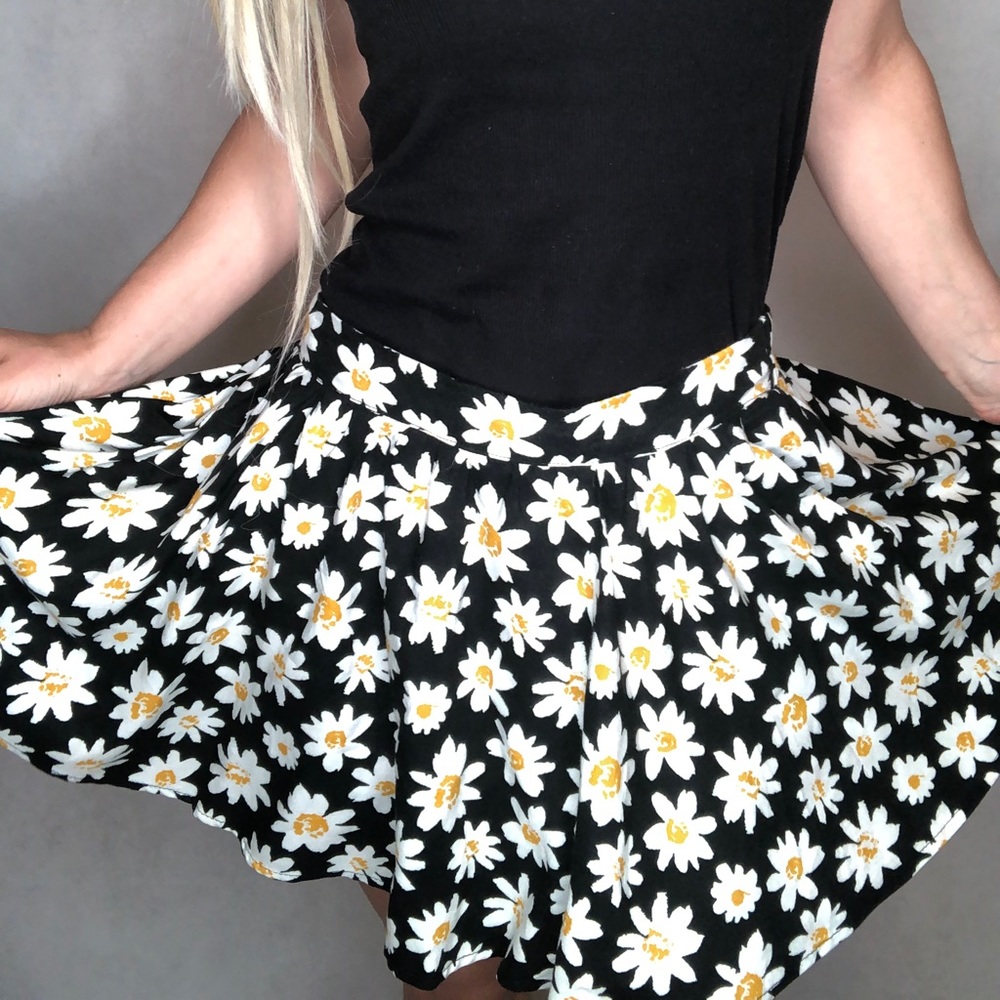 Falda floral 🌺 aka the Flower power skirt 🧚‍♀️